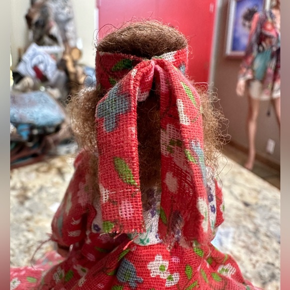 Handcarved wood Native American Indian doll w handsewn dress vintage real basket - Picture 7 of 11